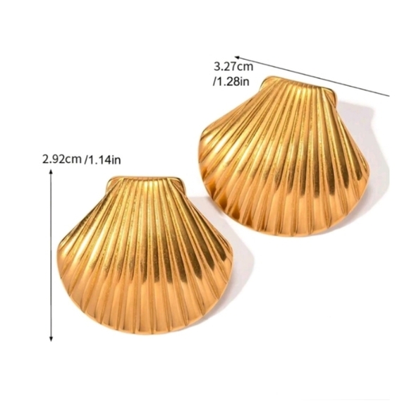 Anthropologie Classic Huge Seashell Gold Stud Earrings - Picture 4 of 5